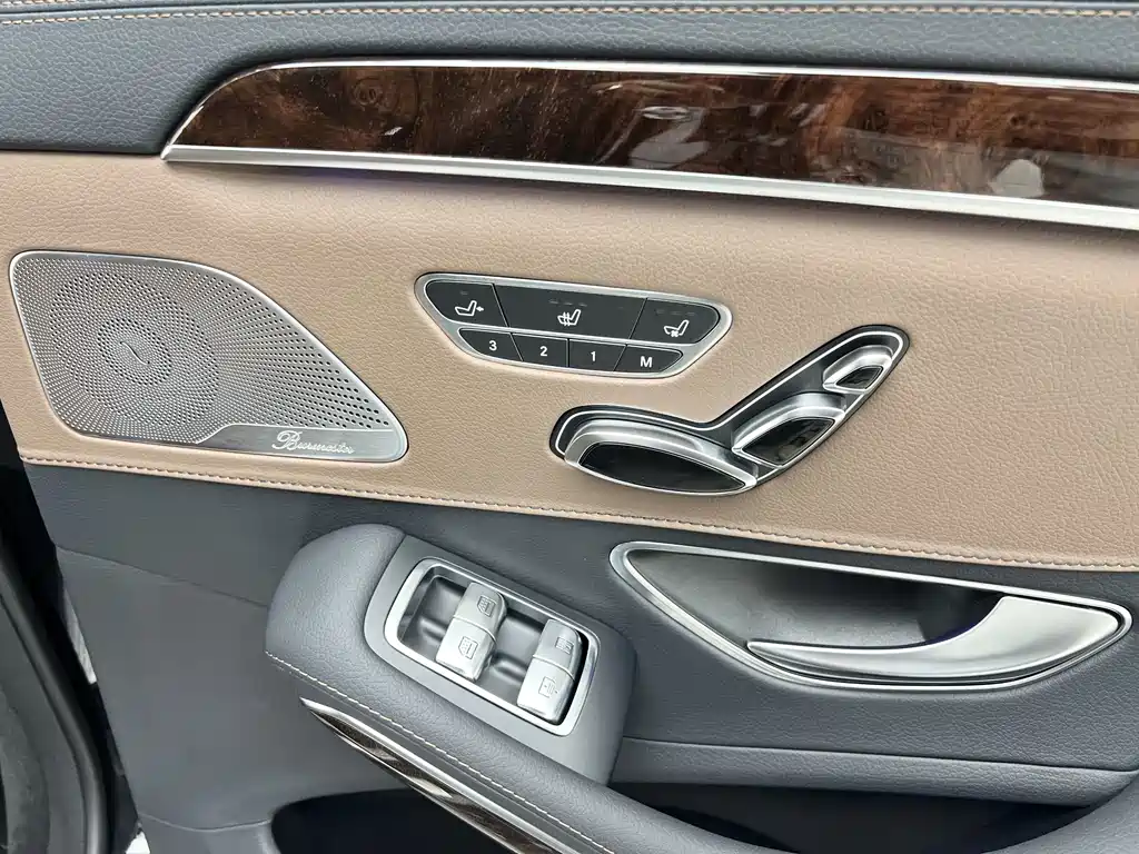 Mercedes-Benz S-Class — миниатюра 12