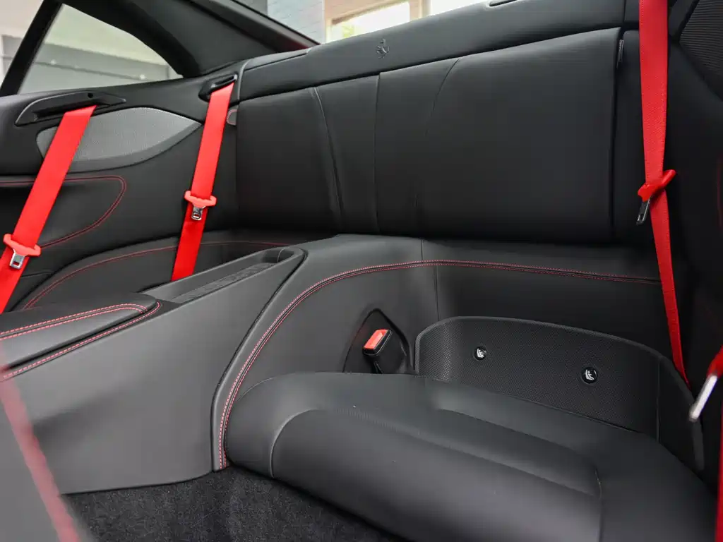 Ferrari Portofino — миниатюра 11