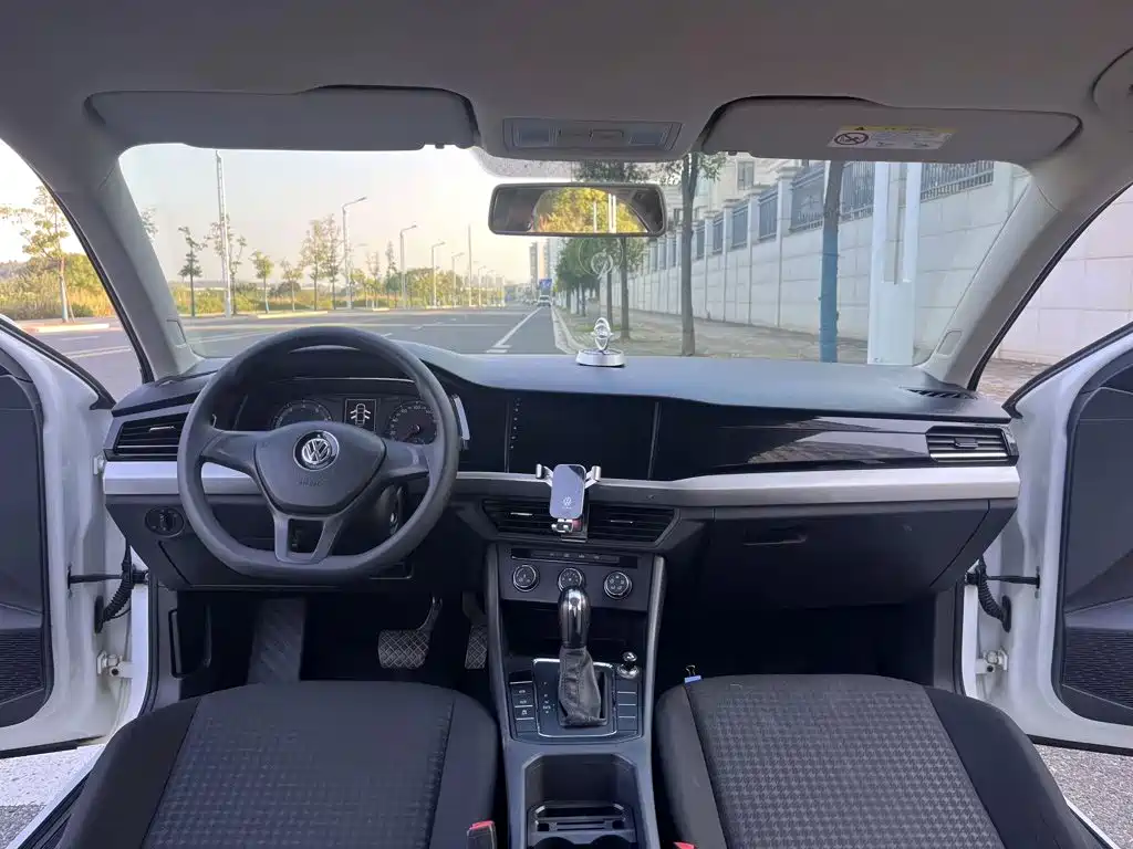 Volkswagen Bora — миниатюра 6