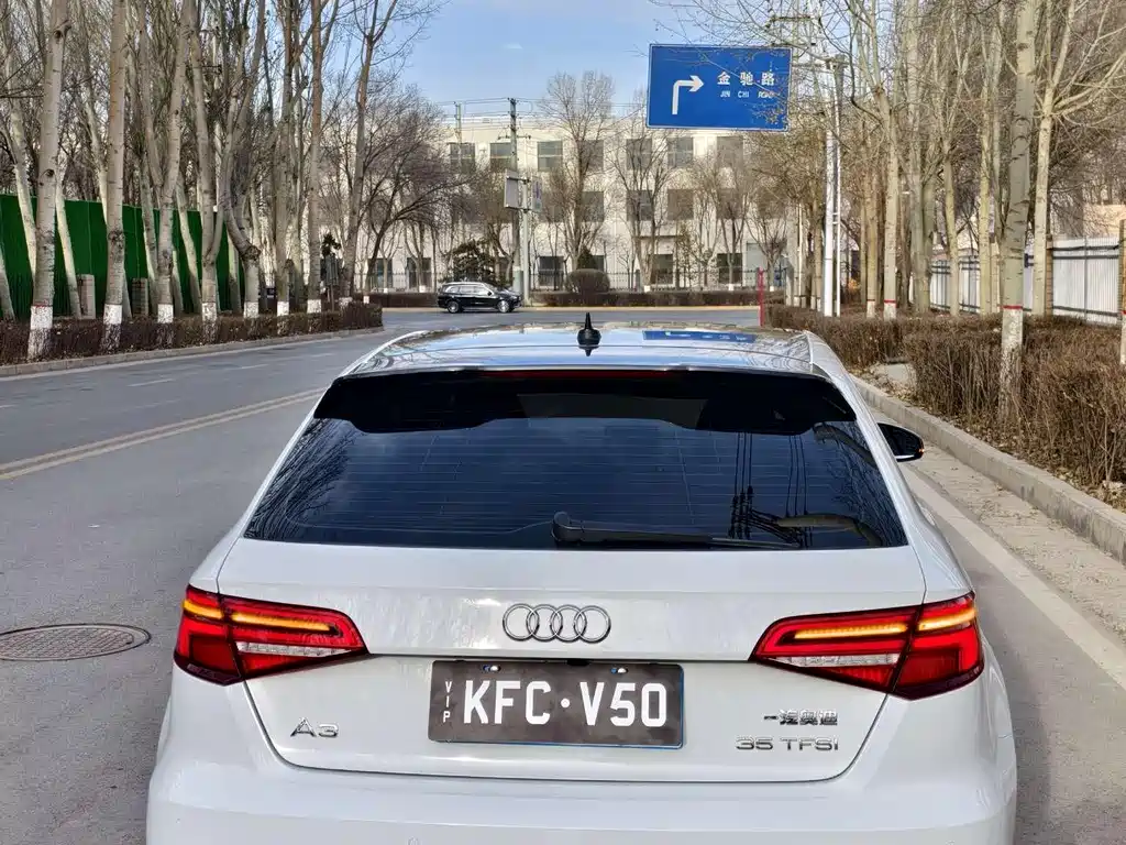 Audi A3 - фото 7