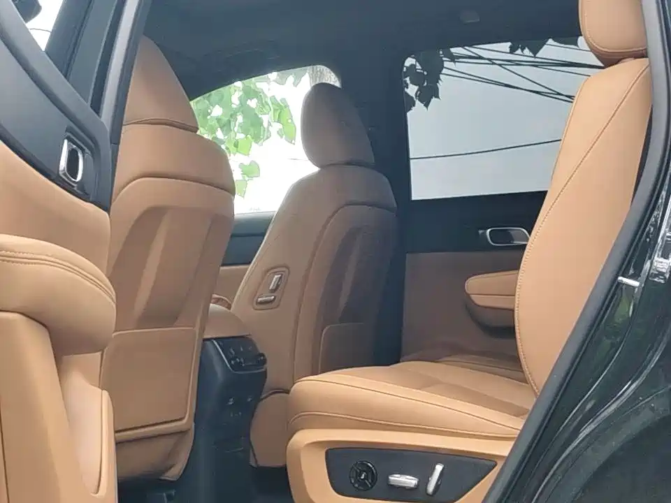 Li Auto ONE 2021 6 мест