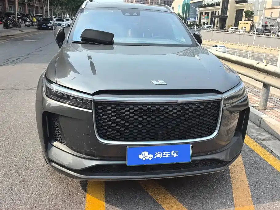 Li Auto ONE 2020 6 мест