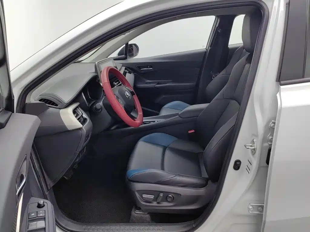Toyota IZOA — миниатюра 10