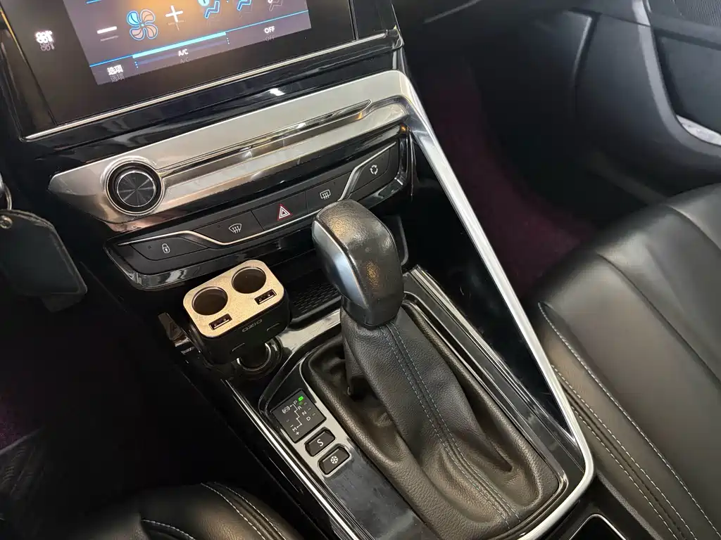 Peugeot 308 — миниатюра 5