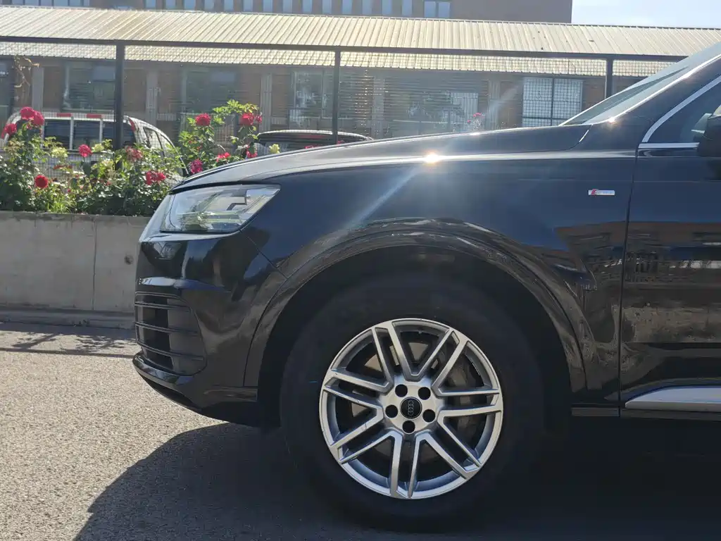 Audi Q7 2016 40 TFSI S line Sport