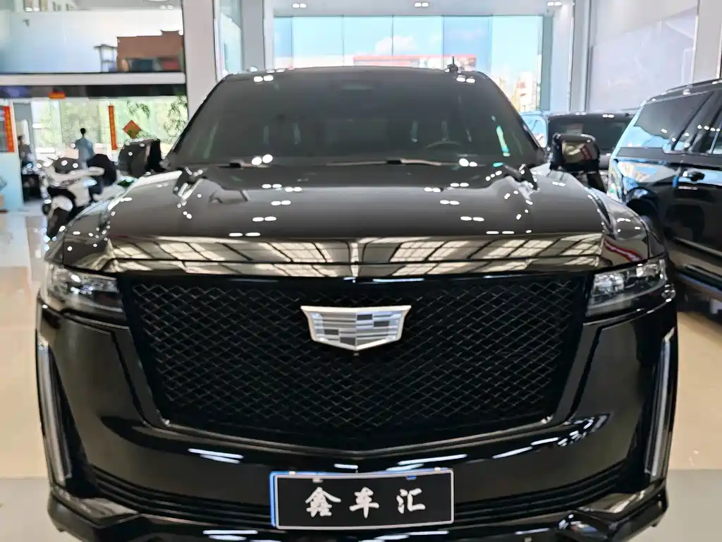 Cadillac Escalade — миниатюра 2