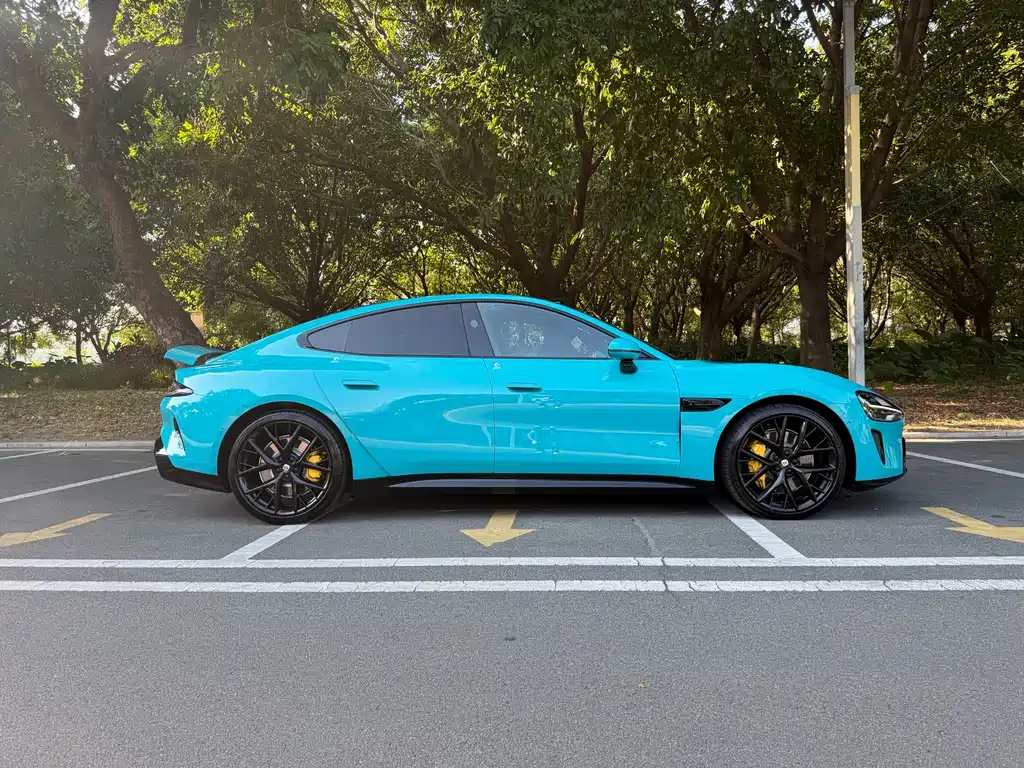 XIAOMI CAR XIAOMI SU7