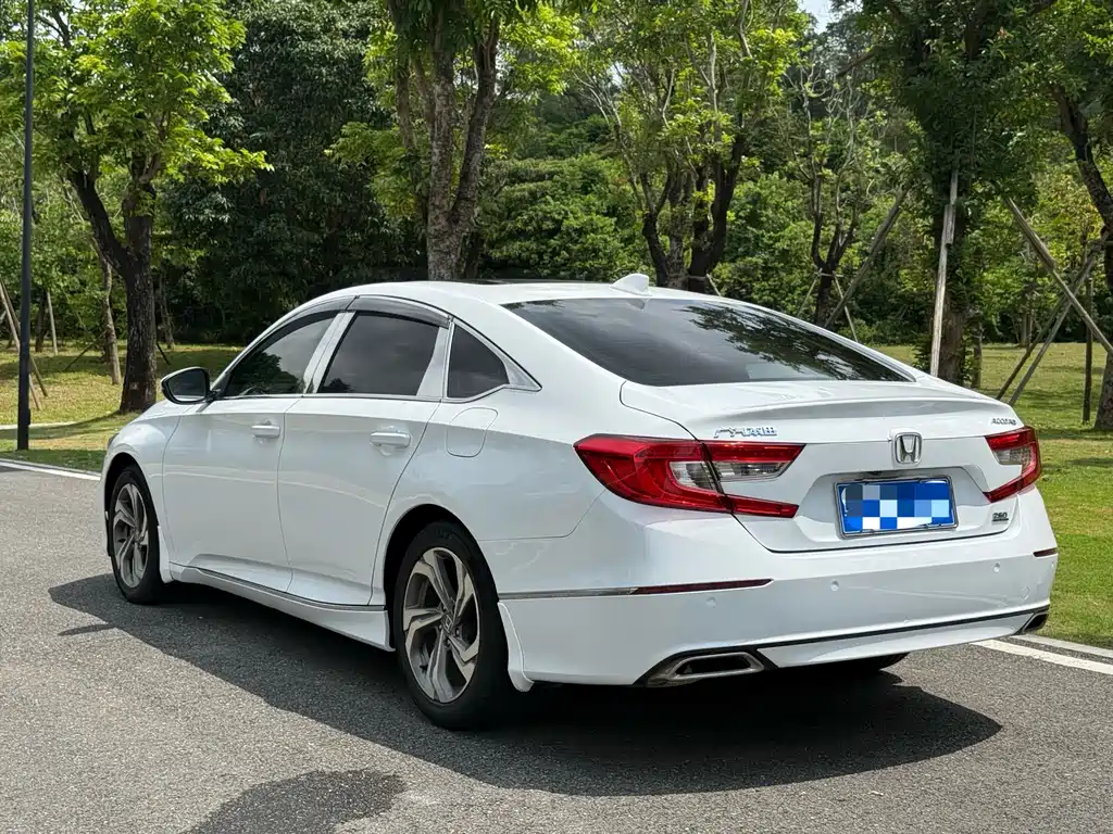 Honda Accord — миниатюра 7