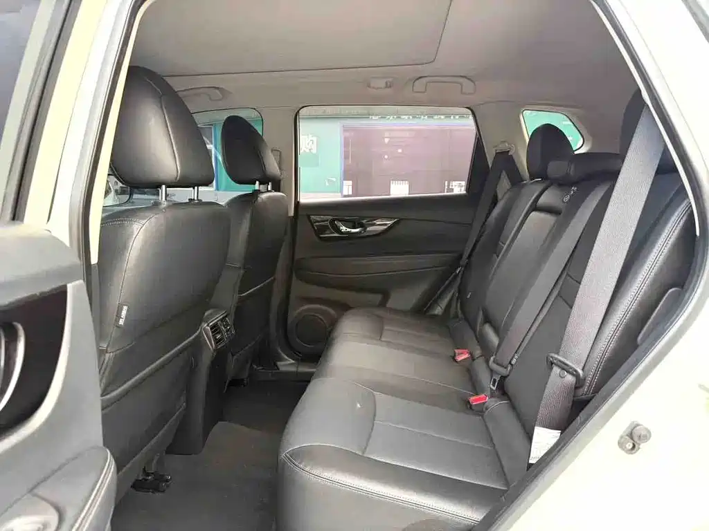 Nissan X-Trail — миниатюра 7