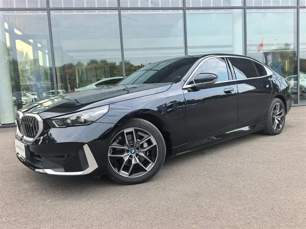 BMW i5