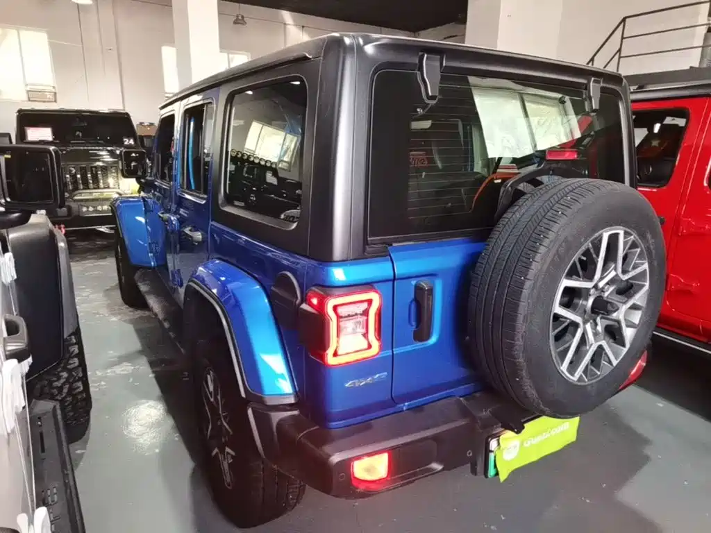 Jeep Wrangler PHEV — миниатюра 5