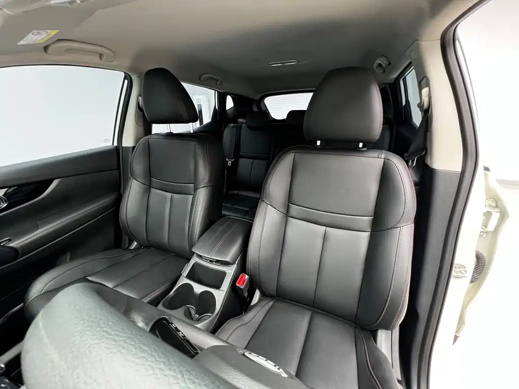 Nissan Qashqai — миниатюра 12