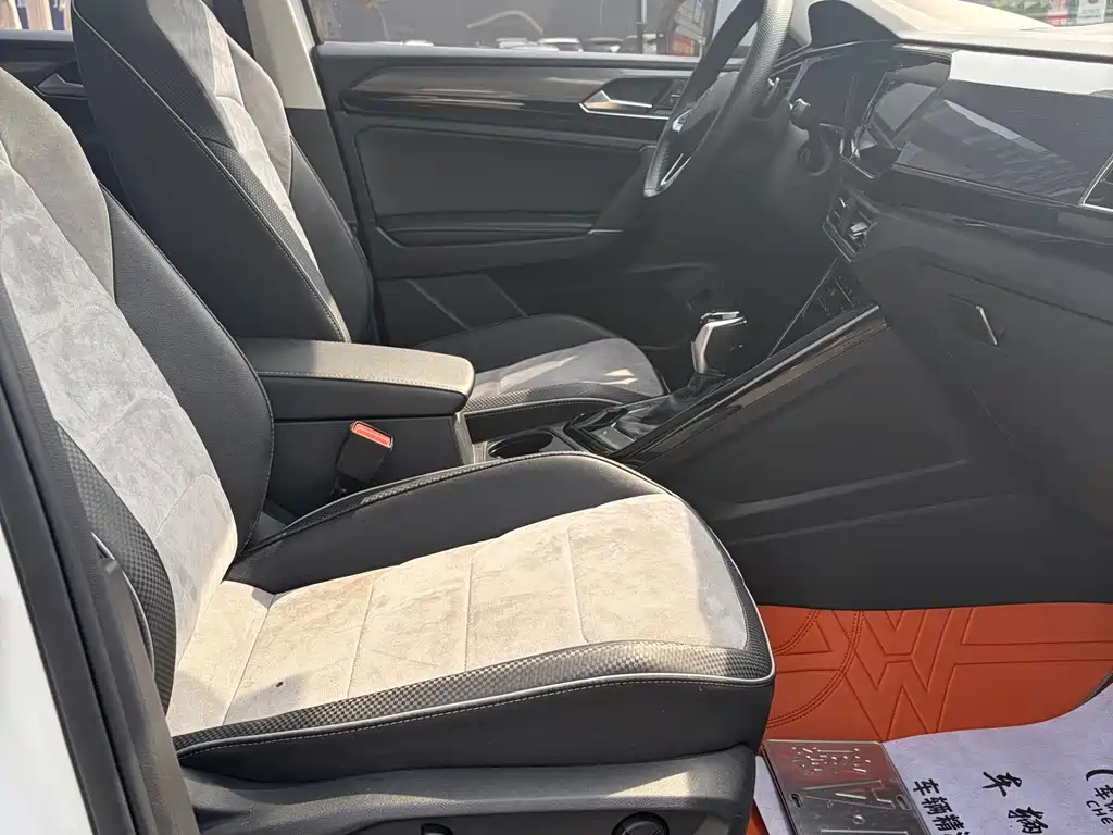 Volkswagen TayronX X 2020 330TSI Luxury Smart Connect