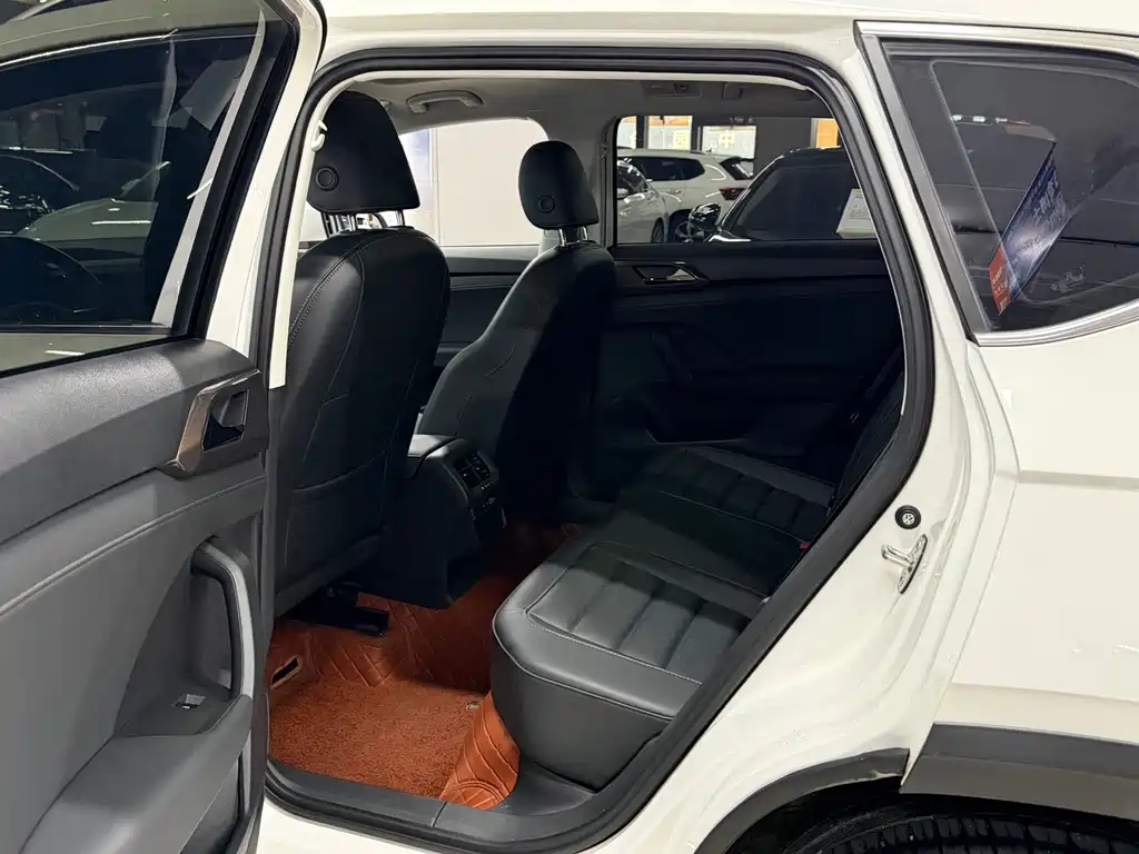 Volkswagen Tharu — миниатюра 11