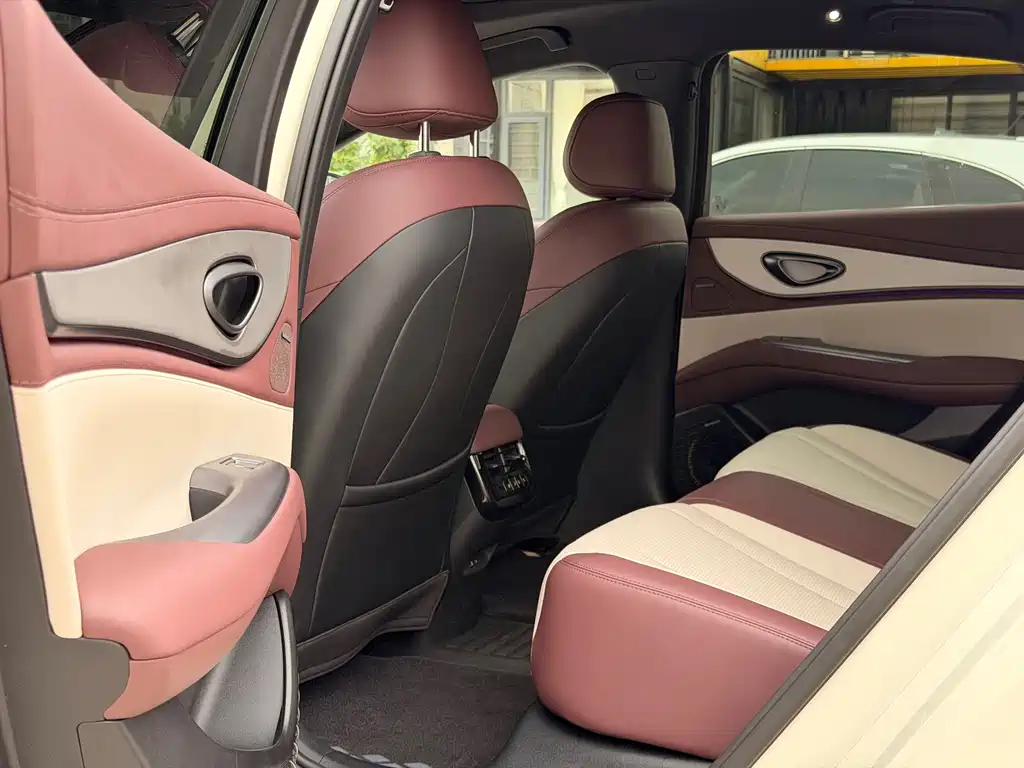BYD Seal 07 DM-i — миниатюра 8