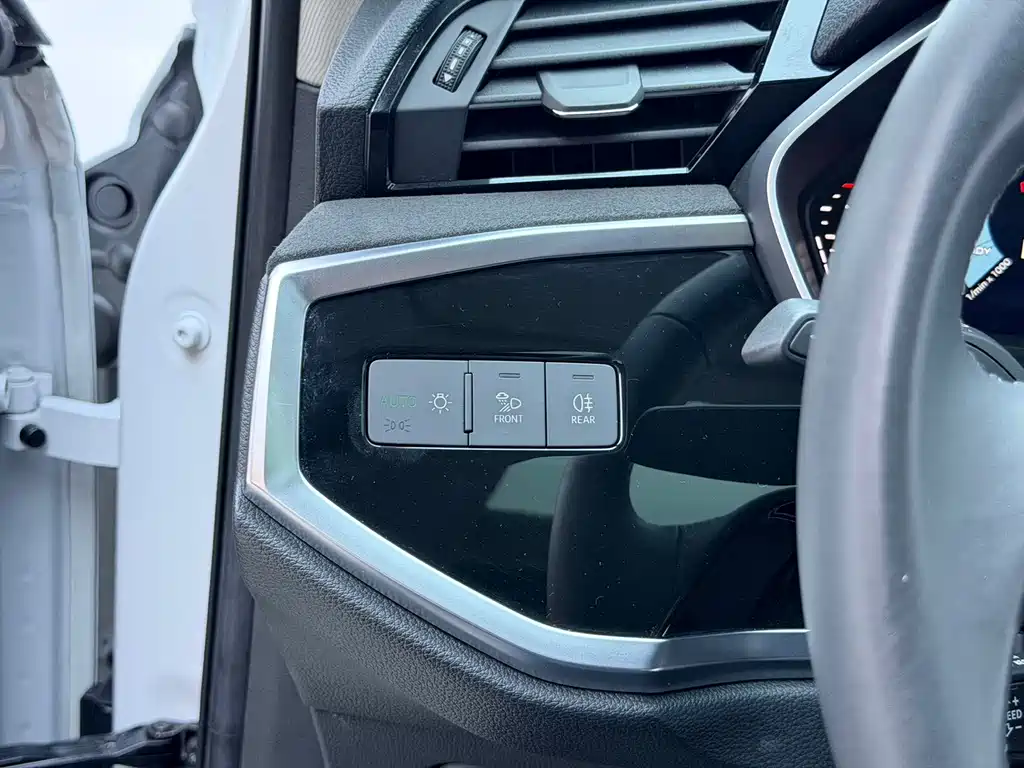 Audi Q3 — миниатюра 5