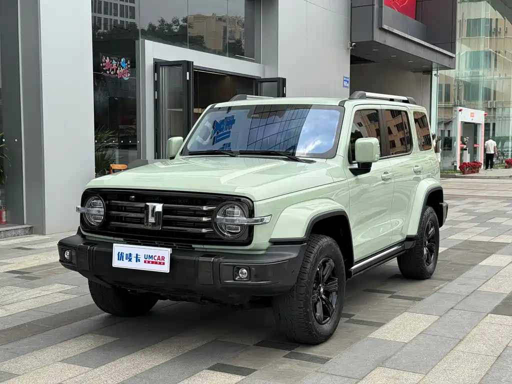Tank Tank 300 2022