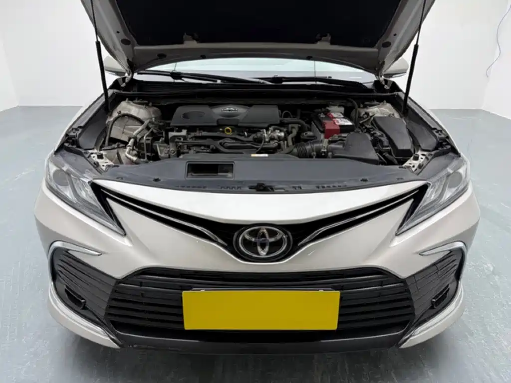 Toyota Camry — миниатюра 9