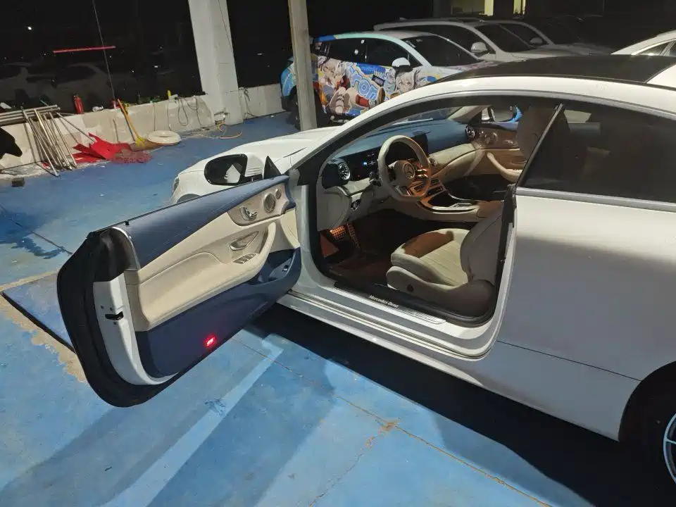 Mercedes-Benz E-Class (Import) — миниатюра 11