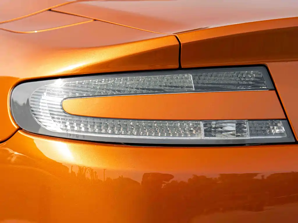 Aston Martin V8 Vantage 2012 4.7L S Roadster