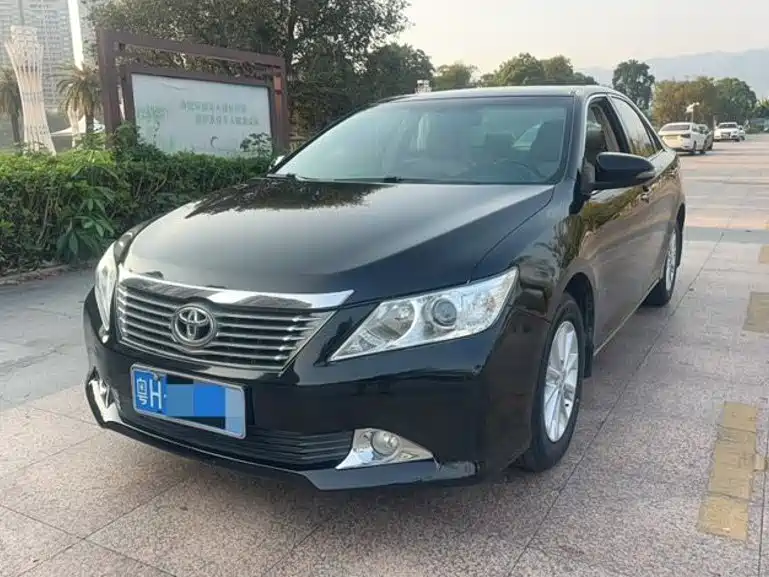 Toyota Camry — миниатюра 2