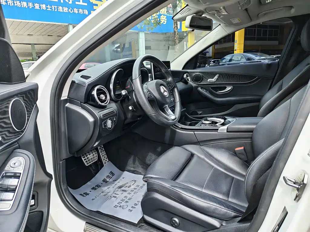 Mercedes-Benz C-Class — миниатюра 7