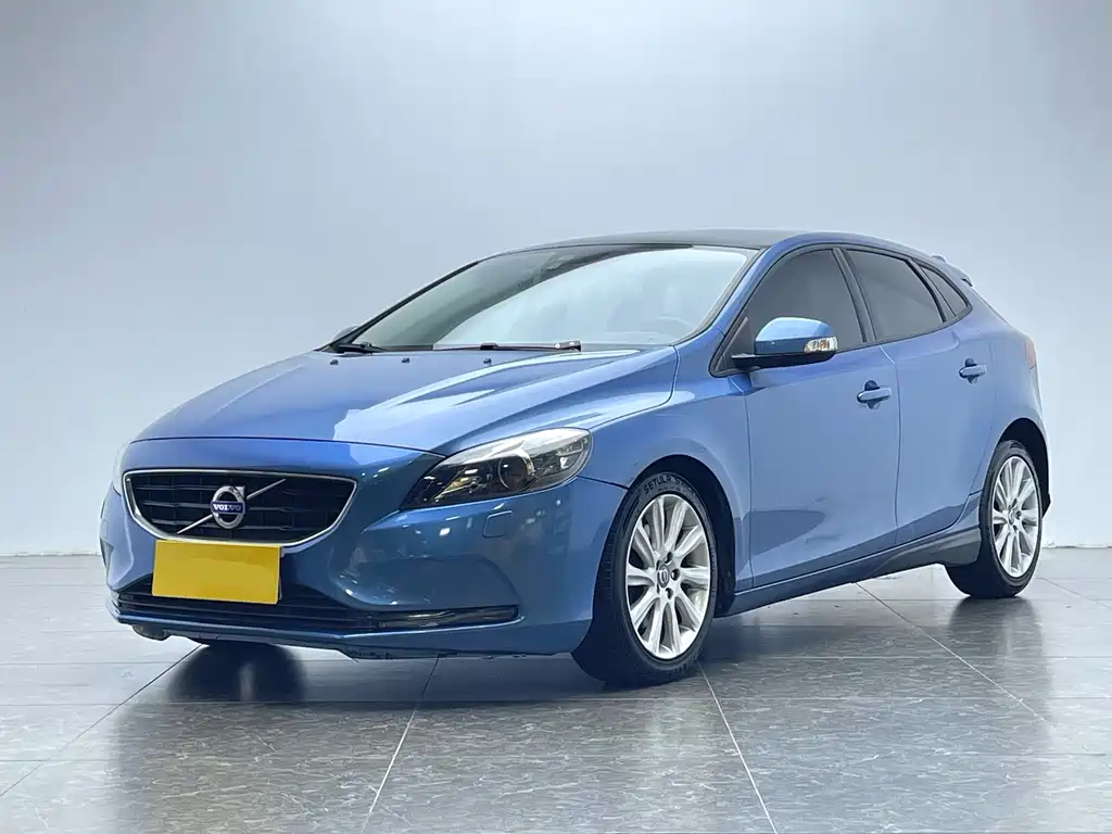Volvo V40 2015