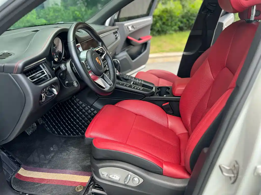 Porsche Macan — миниатюра 4