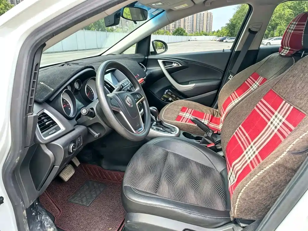 Buick Excelle — миниатюра 8
