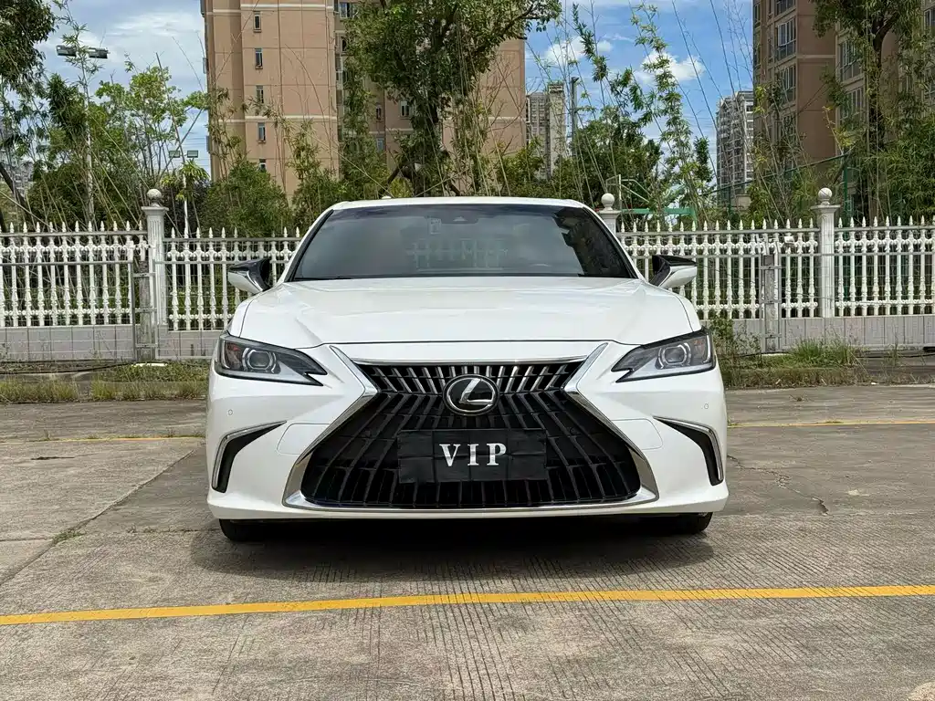 Lexus ES — миниатюра 2