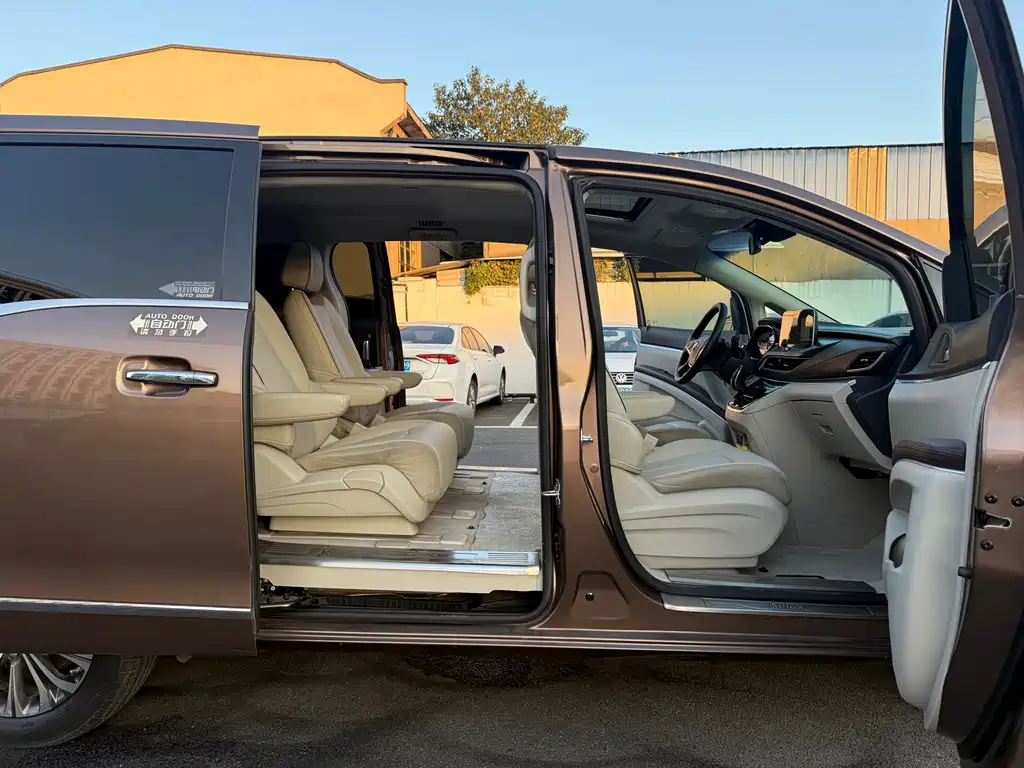 Buick GL8 2020 652T Luxury