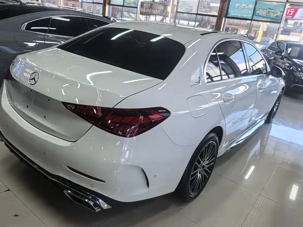 Mercedes-Benz C-Class — миниатюра 15