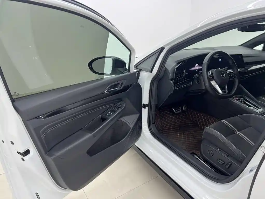 Volkswagen Golf — миниатюра 10