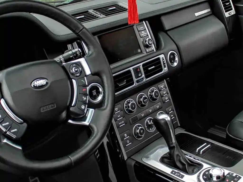 Land Rover Range Rover — миниатюра 17