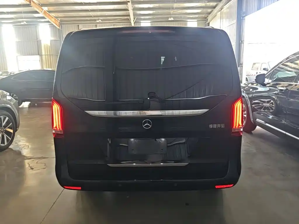 Mercedes-Benz V-Class — миниатюра 6