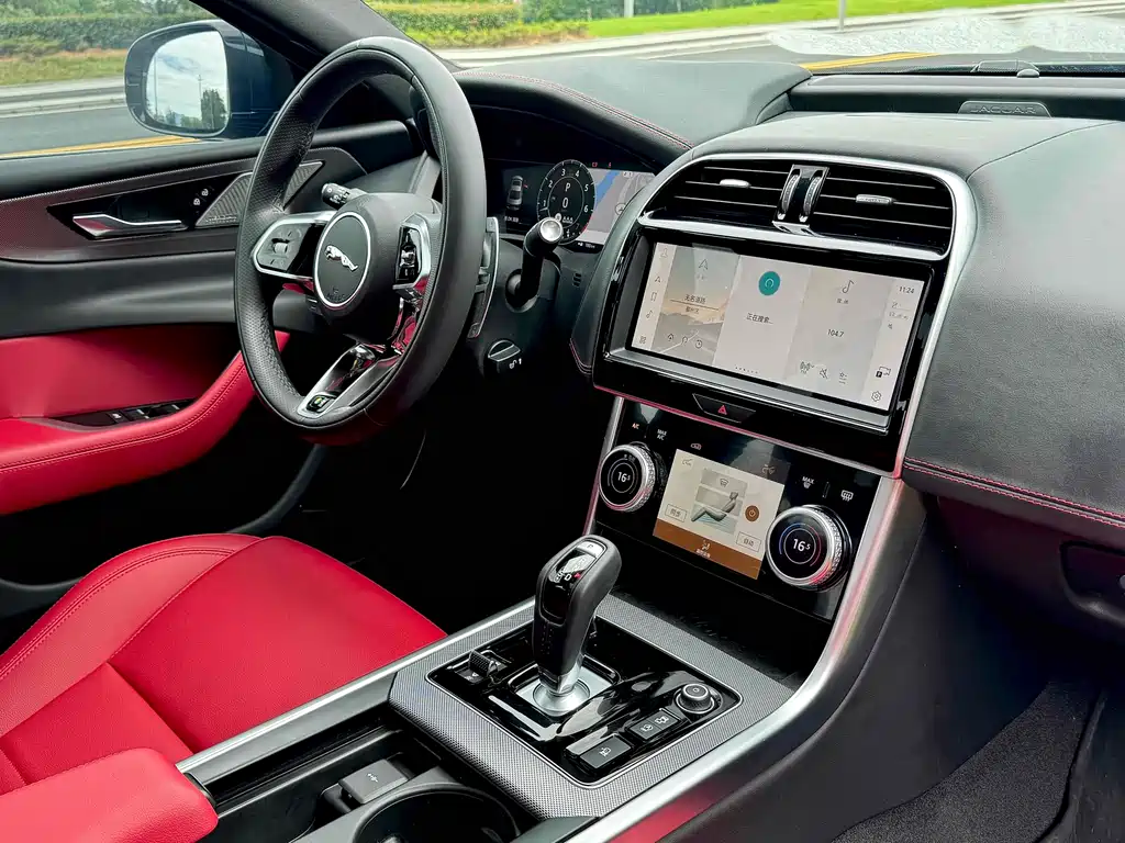 Jaguar XEL 2023 2.0T 250PS R-DYNAMIC S Sport