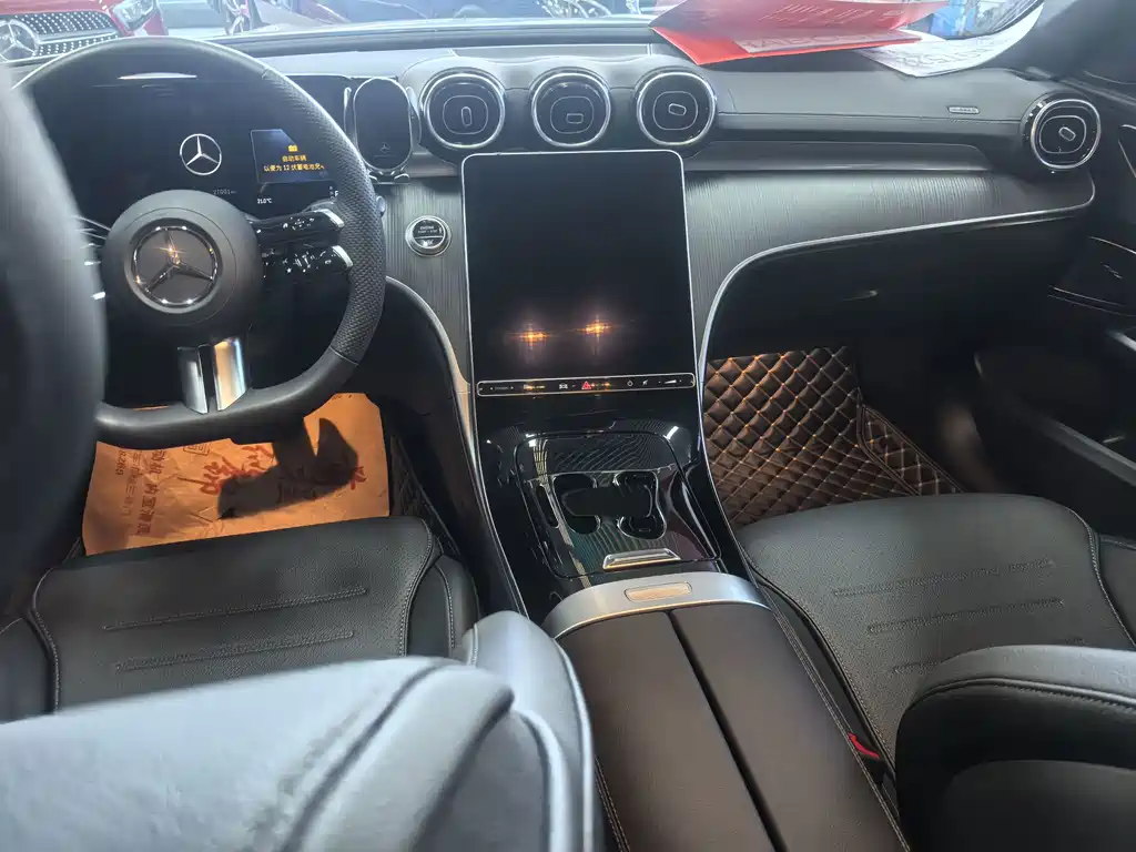 Mercedes-Benz C-Class — миниатюра 7