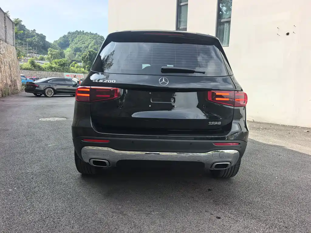 Mercedes-Benz GLB — миниатюра 13
