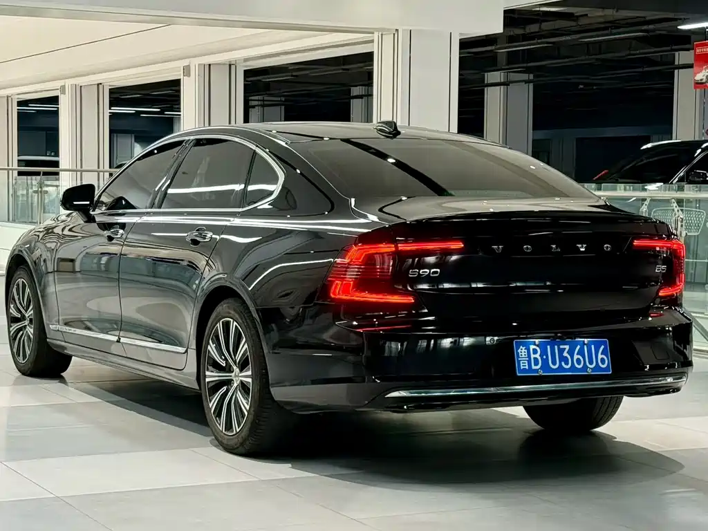 Volvo S90 2021 B5 Luxury