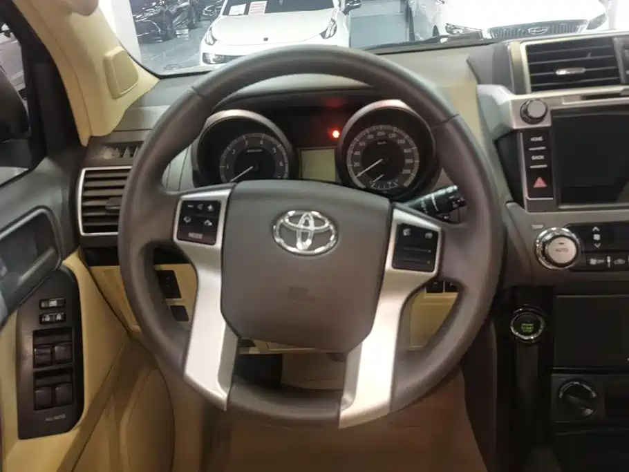 Toyota Prado — миниатюра 15