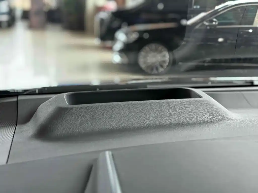 Lexus LM — миниатюра 7