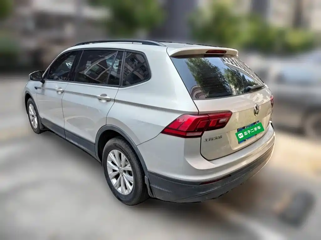 Volkswagen Tiguan L — миниатюра 24