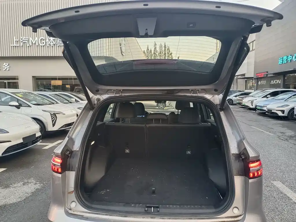 Geely Xingyue L — миниатюра 6