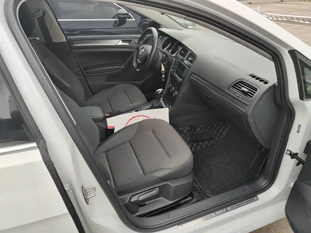 Volkswagen Golf — миниатюра 25