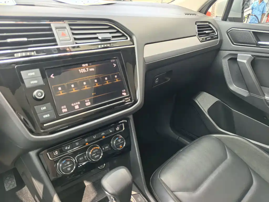 Volkswagen Tiguan L — миниатюра 7
