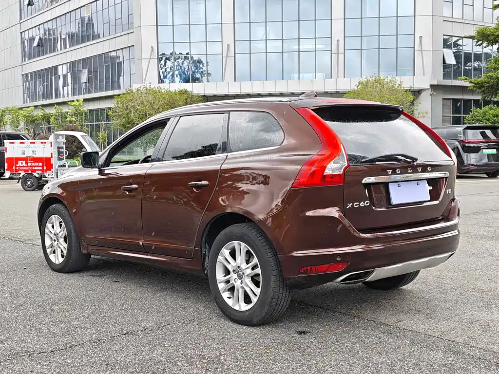 Volvo XC60 — миниатюра 13