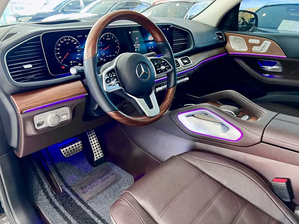 Mercedes-Benz GLS — миниатюра 7