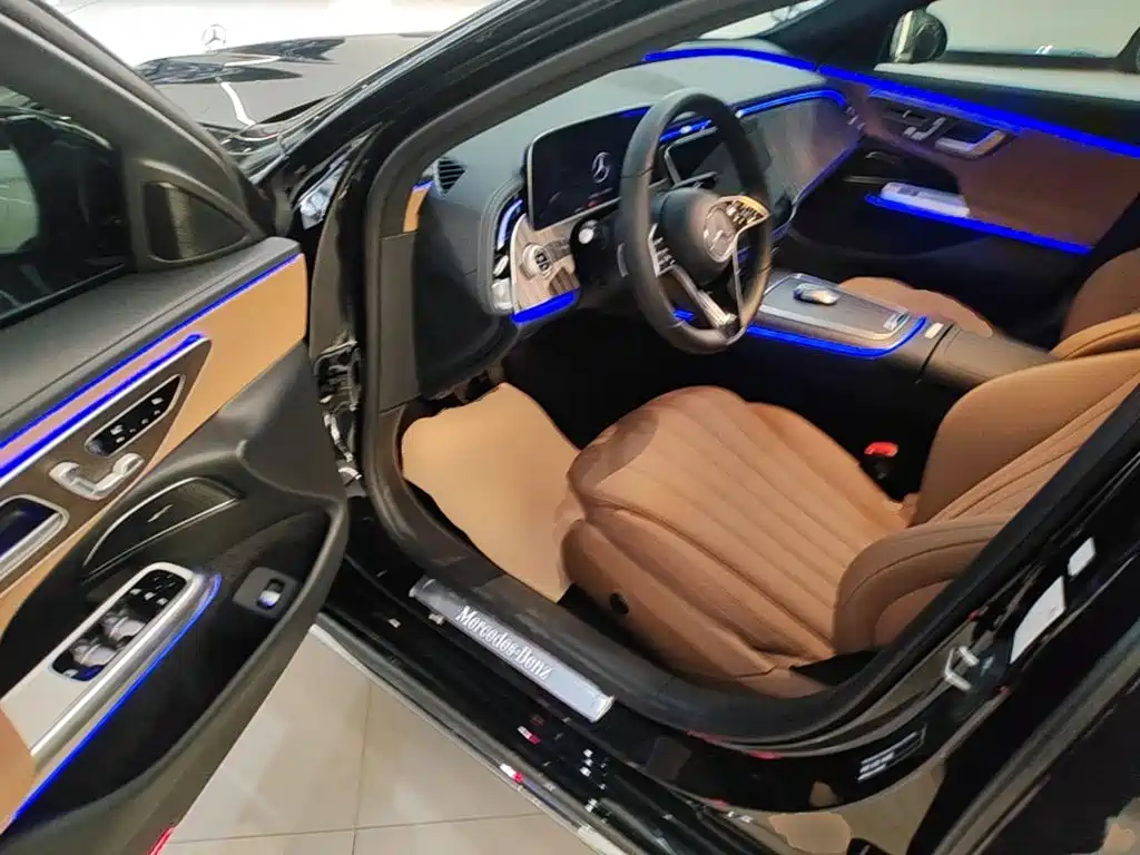 Mercedes-Benz E-Class — миниатюра 16