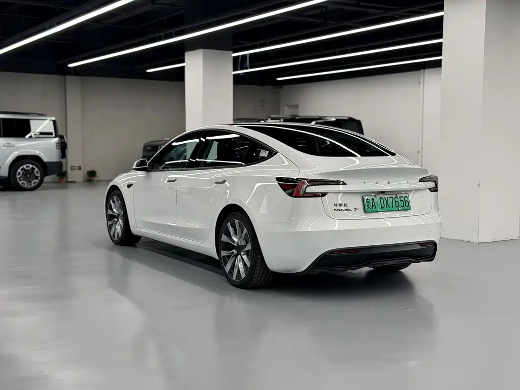 Tesla Model 3 — фотографии объявления, Фото 11