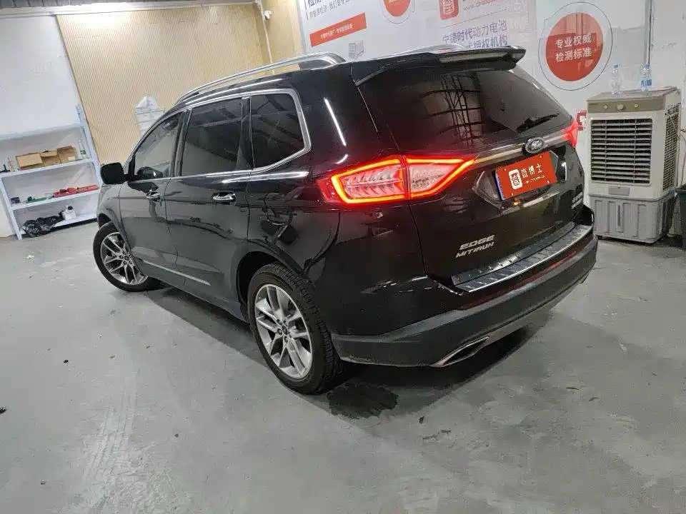 Ford Edge — миниатюра 8